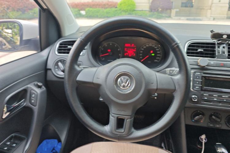 Used Volkswagen Polo 2013 1.6L Automatic Comfort Edition Steering Wheel