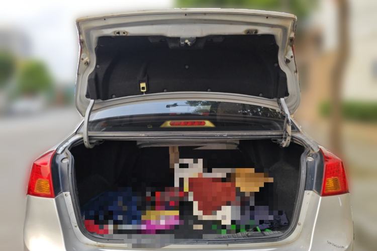 Used Buick Excelle 2011 1.6LX-AT Trunk