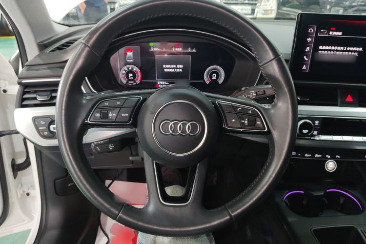 Used Audi A4L 2020 40 TFSI Luxury Dynamic Model
