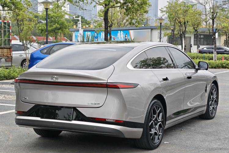 Used CHANGAN NEVO A07 2024 All-Electric "True Fragrance" Edition 710 Flagship Model Exterior 7