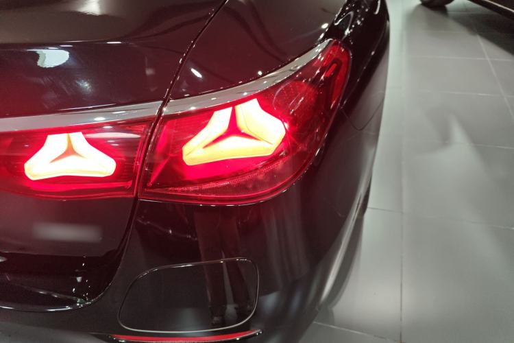 Used Mercedes-Benz E-Class New Energy 2024 E 350 e L Plug-in Hybrid Sedan
