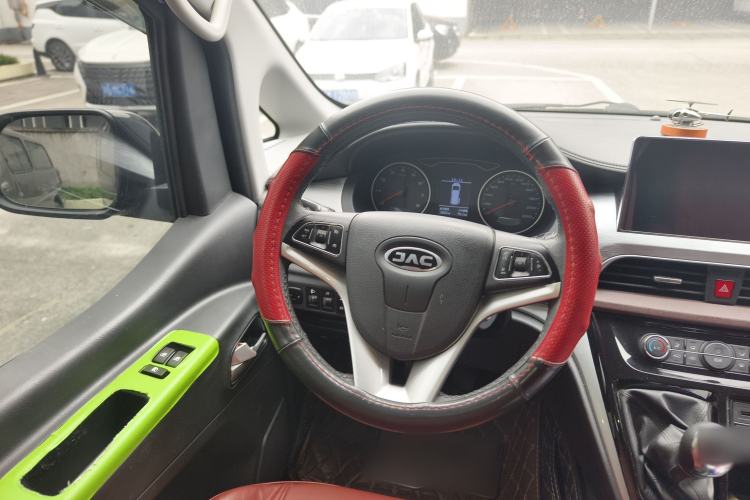Used JAC Refine M3 2022 1.5T 7-Seater Standard Edition