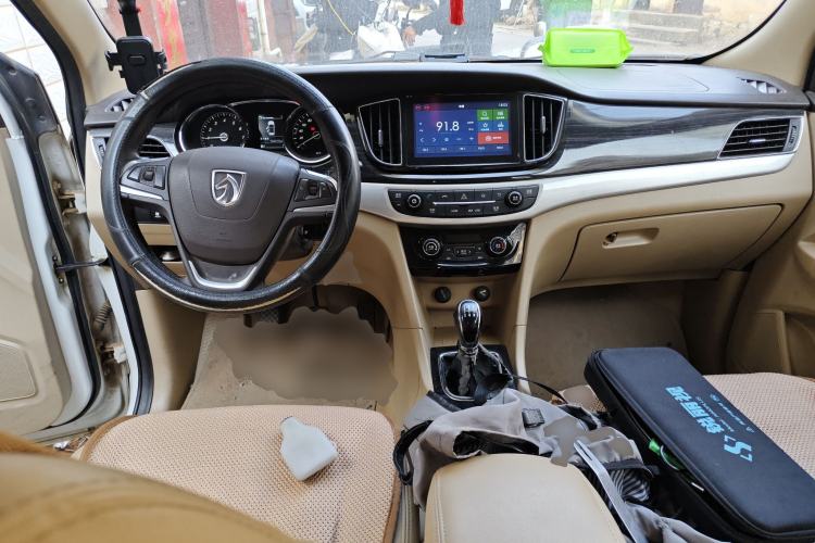 Used Baojun 730 2016 1.5L Manual Luxury Edition 7 Seats
