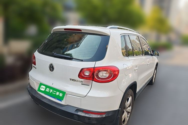 Used Volkswagen Tiguan 2012 2.0 TSI Automatic All-Wheel Drive Flagship Edition Rear Right 45 Deg