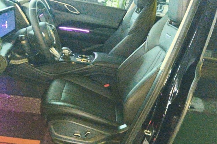 Used Hongqi HS3 2023 1.5T Two-Wheel Drive Shanwei Edition Left Front Seat