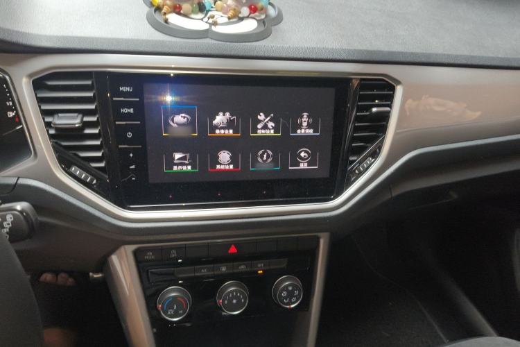 Used Volkswagen T-ROC 2022 280TSI DSG Two-Wheel Drive R-Line Pro PLUS Audio And AC Panel