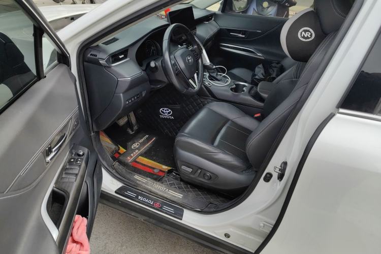 Used Toyota Harrier 2022 2.0L CVT Two-Wheel Drive Deluxe Edition Driver Seat