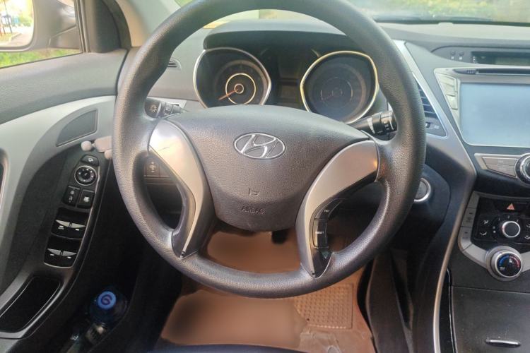 Used Hyundai Elantra (5th Generation / Langdong) 2015 1.6L Manual Leading Model