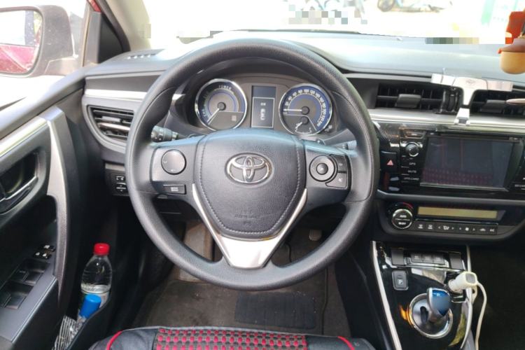 Used Toyota Levin 2016 Dual-Engine 1.8H GS E-CVT Elite Model with Sunroof Steering Wheel