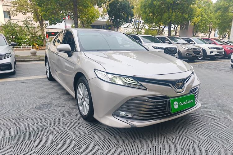 Used Toyota Camry 2019 Revised Version 2.0G Luxury Edition
