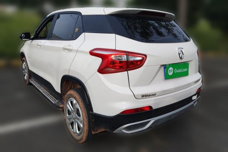 Used Baojun 510 2017 1.5L manual Comfort trim