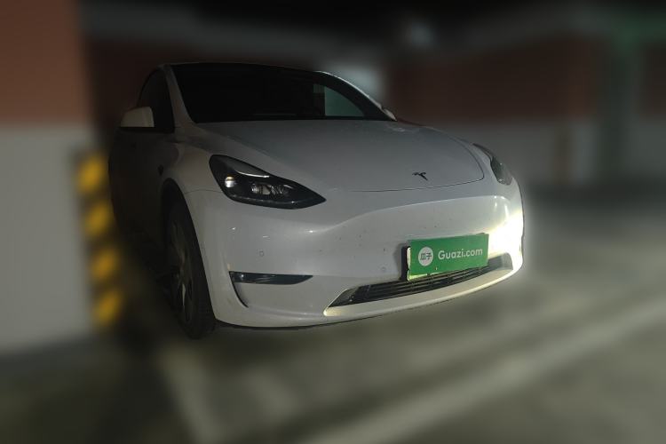 Used Tesla Model Y 2021 Standard Range Rear-Wheel Drive Version Front Right 45 Deg