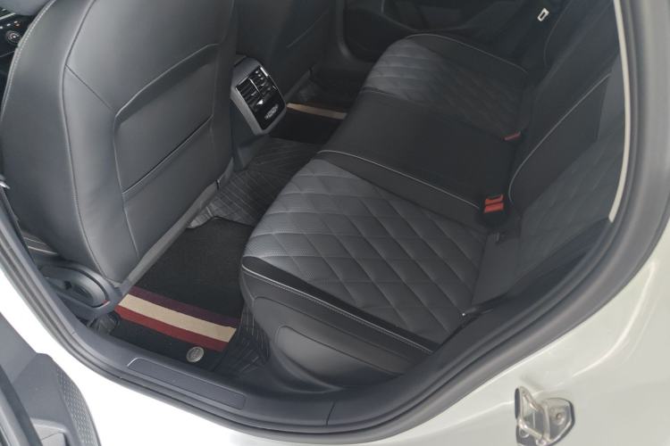 Used Volkswagen Sagitar 2025 Revised 300TSI DSG Excellence Edition Left Rear Seat