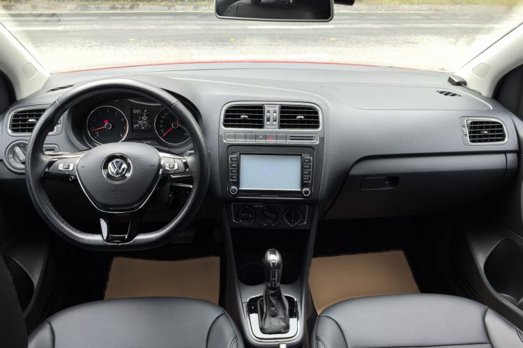 Used Volkswagen Polo 2016 1.6L Automatic Comfort Model Interior 3