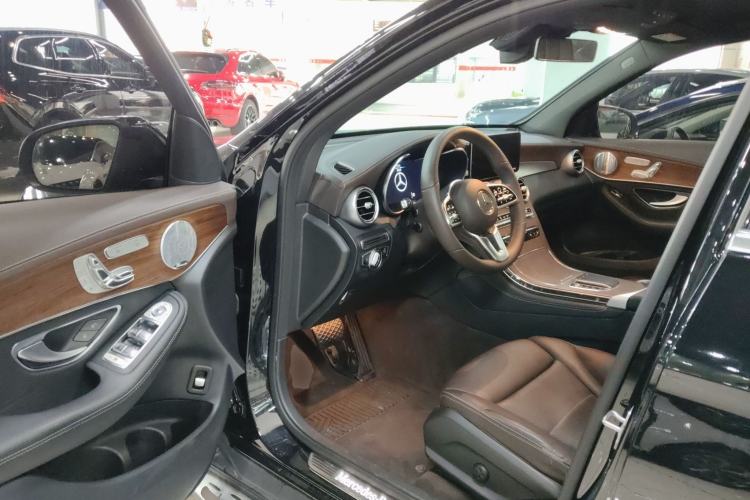 Used Mercedes-Benz GLC 2021 GLC 300 L 4MATIC Dynamic Model

