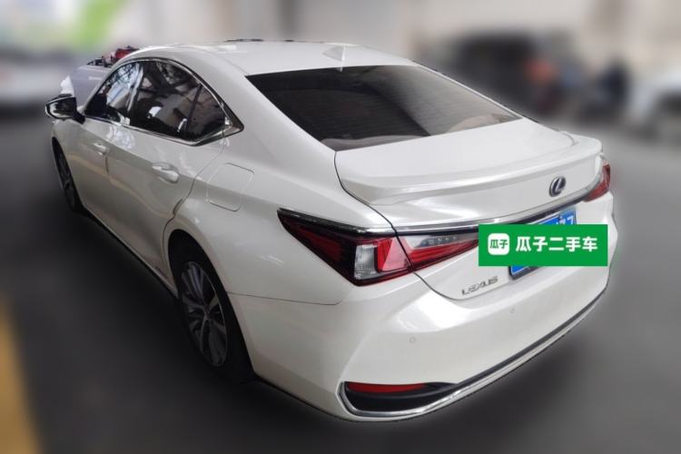 Used Lexus ES 2018 300h Premier Edition China V Standard
