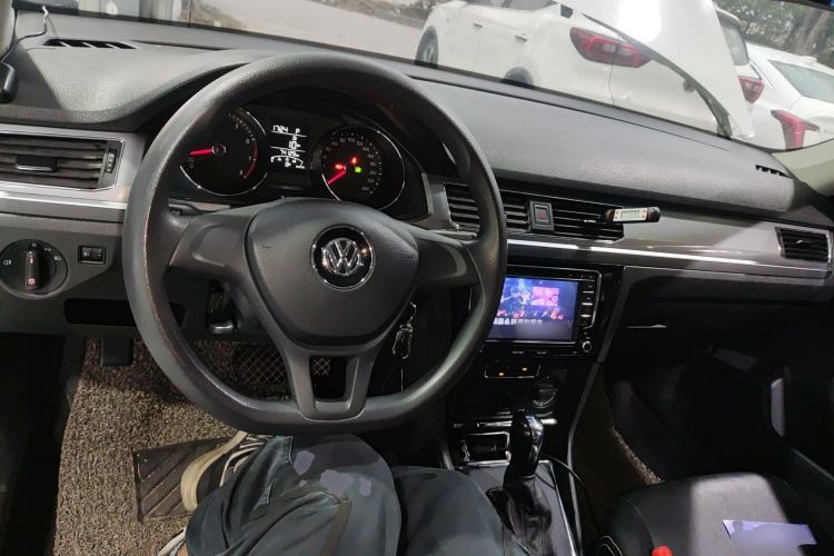 Used Volkswagen Bora 2016 1.6L Automatic Fashion Model
