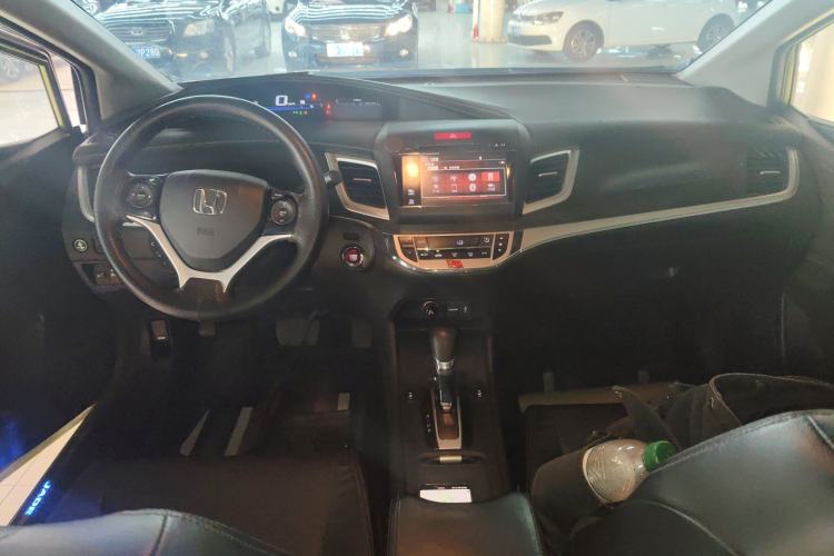 Used Honda Jade 2014 1.8L CVT Luxury Edition 5 seats
