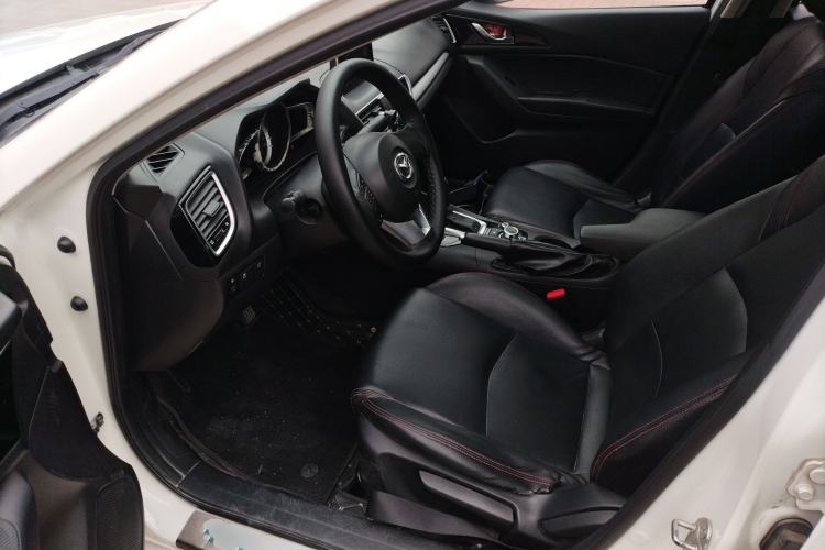 Used Mazda 3 Axela 2016 Sedan 1.5L Automatic Luxury Model