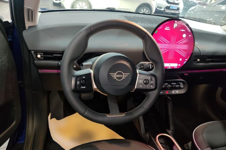 Used MINI Electric COOPER 2024 456km COOPER E Classic Edition Steering Wheel