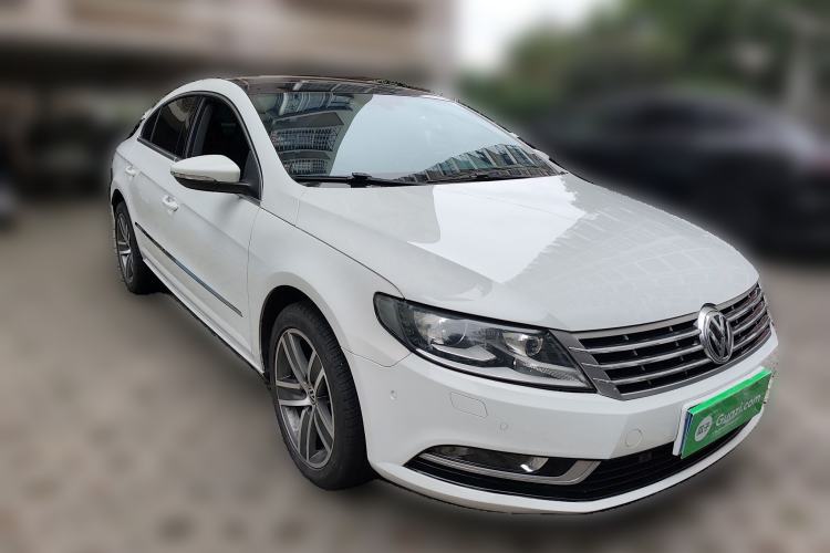 Used Volkswagen FAW-Volkswagen CC 2015 2.0 TSI Luxury Model Front Right 45 Deg
