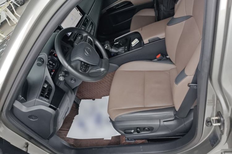 Used Lexus ES 2022 300h Excellence Edition Left Front Seat