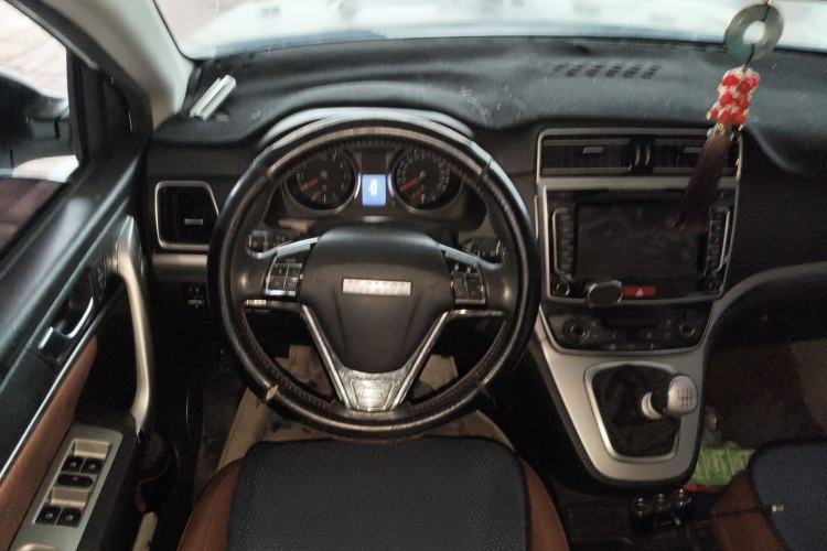 Used Haval M6 2017 1.5T Manual Two-Wheel Drive Elite Model Steering Wheel