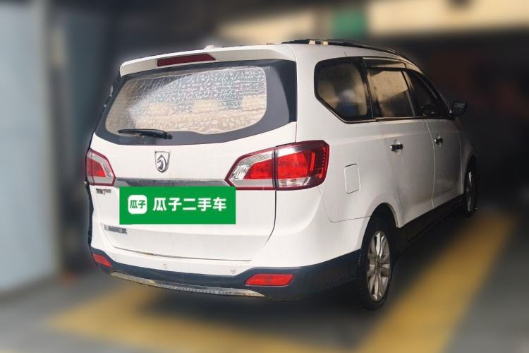 Used Baojun 730 2014 1.5L manual Comfort version 7 seats
