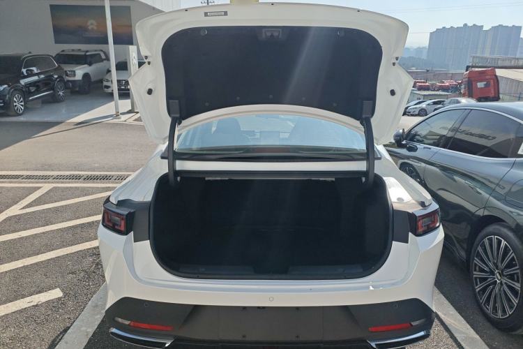 Used CHANGAN Eado PHEV 2025 Smart New Blue Whale 145KM High-Energy Edition
