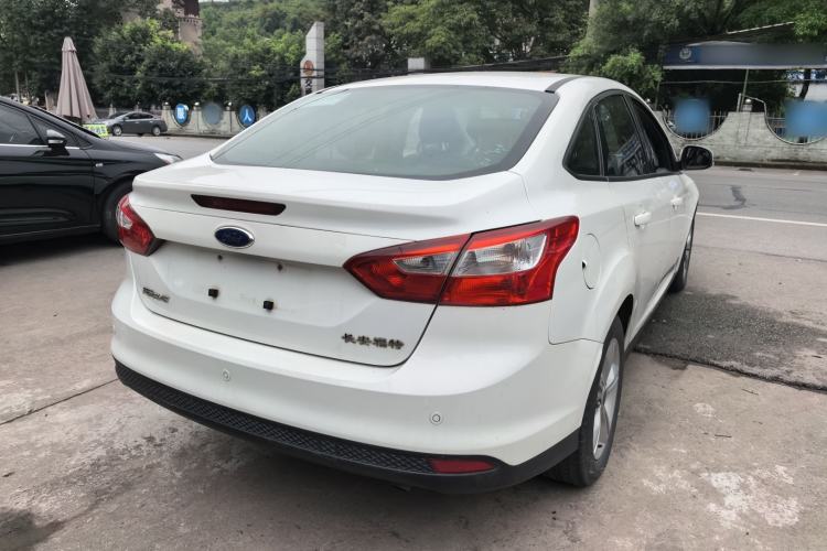 Used Ford Focus 2012 Sedan 1.6L Automatic Fashion Edition