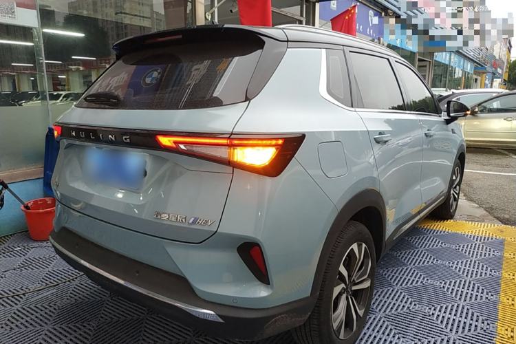 Used Wuling Asta 2022 2.0L DHT Electric-Speed Version
