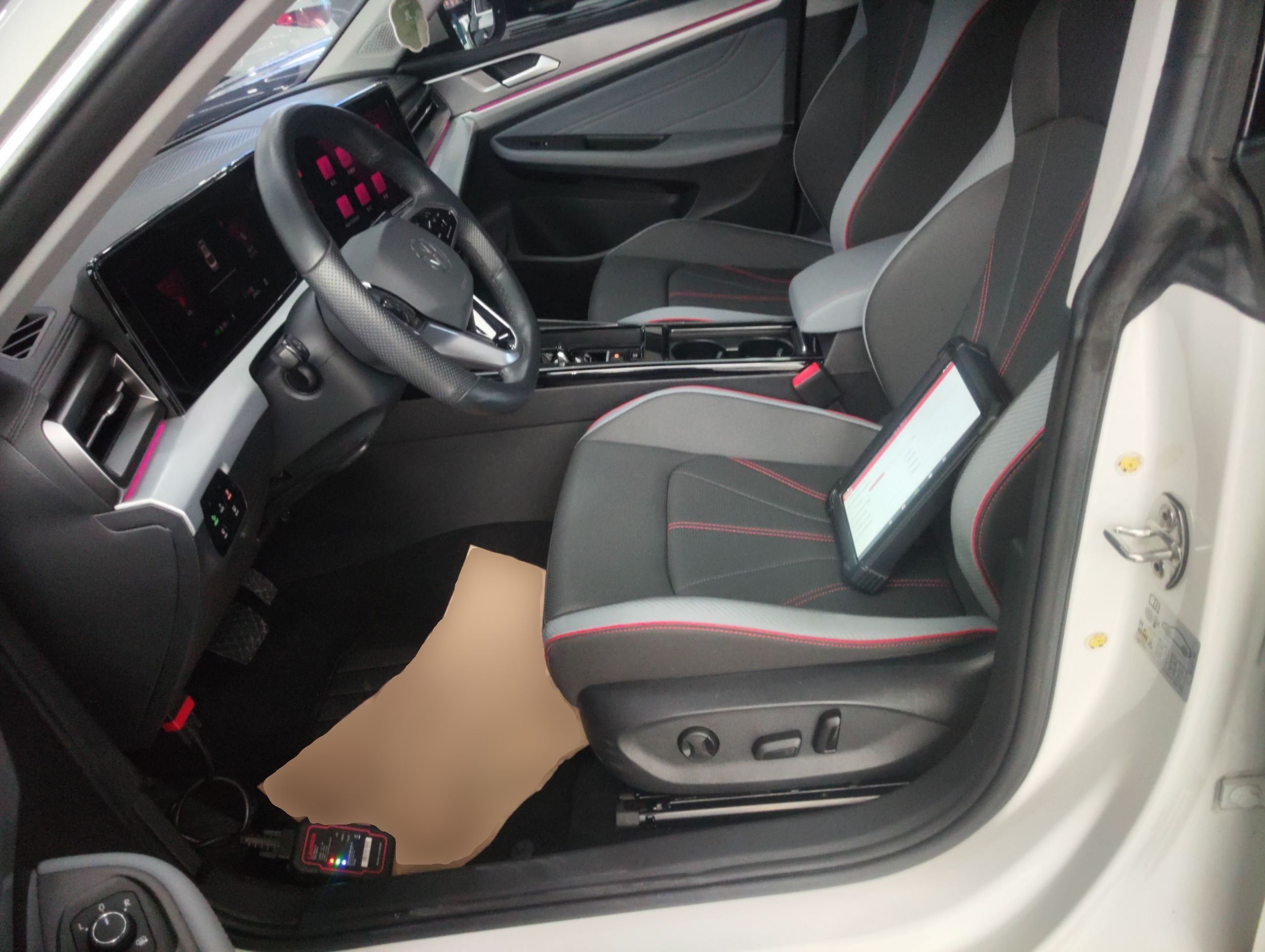 Переднее сиденье в автомобиле