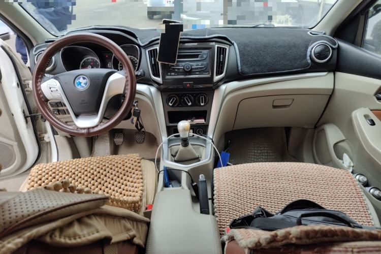 Used Venucia T70 2015 2.0L Manual RuiQu Version