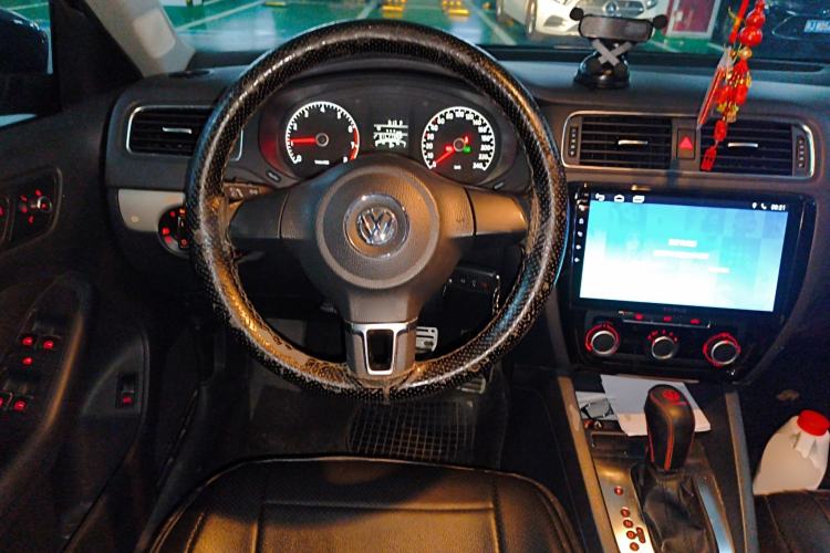 Used Volkswagen Sagitar 2014 Revised Version 1.6L Automatic Leading Edition
