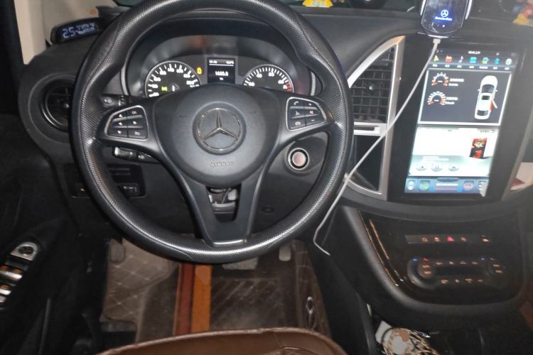 Used Mercedes-Benz Vito 2016 2.0T Elite Edition Steering Wheel