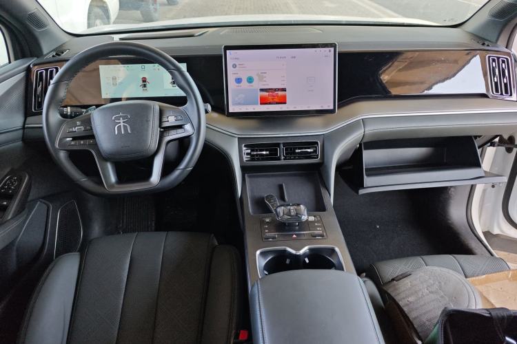 Used BYD Song L DM-i 2025 Intelligent Driving Version 112 km Leading Trim Center Console