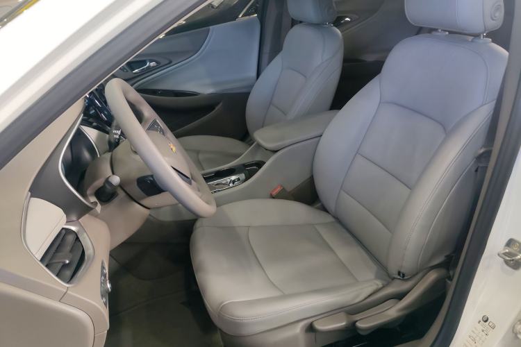 Used Chevrolet Malibu XL 2018 530T Automatic Luxury Edition Left Front Seat