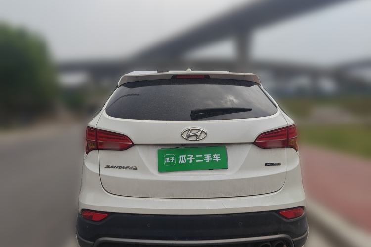 Used Hyundai Santa Fe Classic 2013 3.0L 4x4 Comfort Edition with Navigation 7 Seats Euro IV
