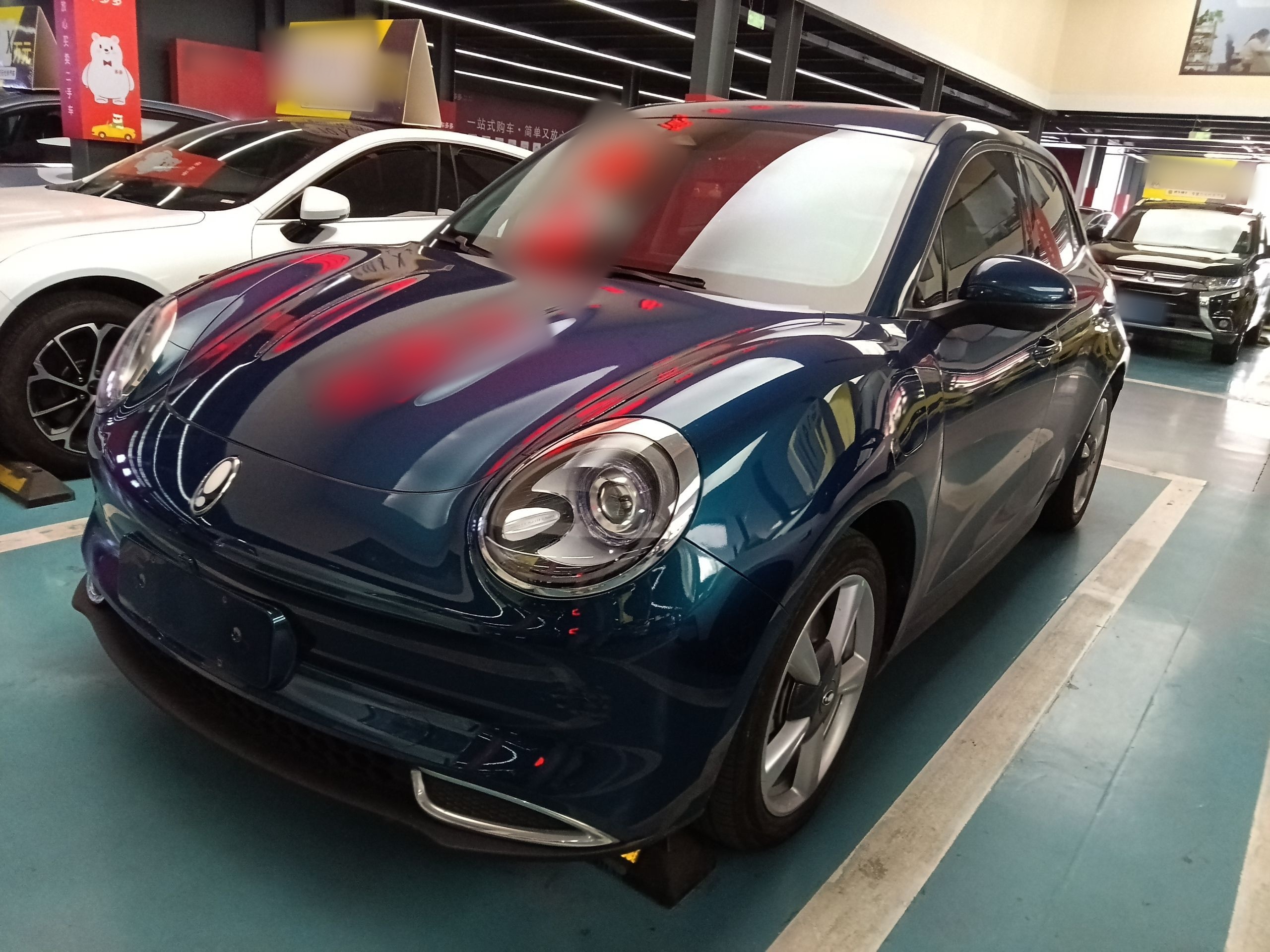 Под передней частью автомобиля