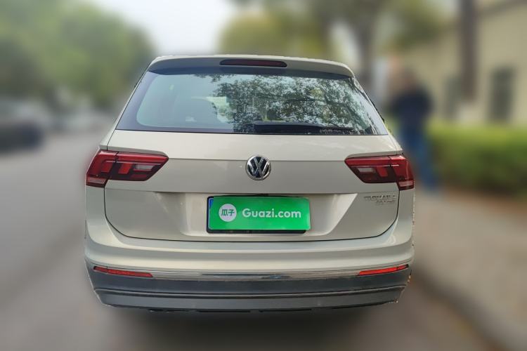 Used Volkswagen Tiguan L 2018 Facelift 330TSI Automatic Two-Wheel Drive Luxury Edition Rear