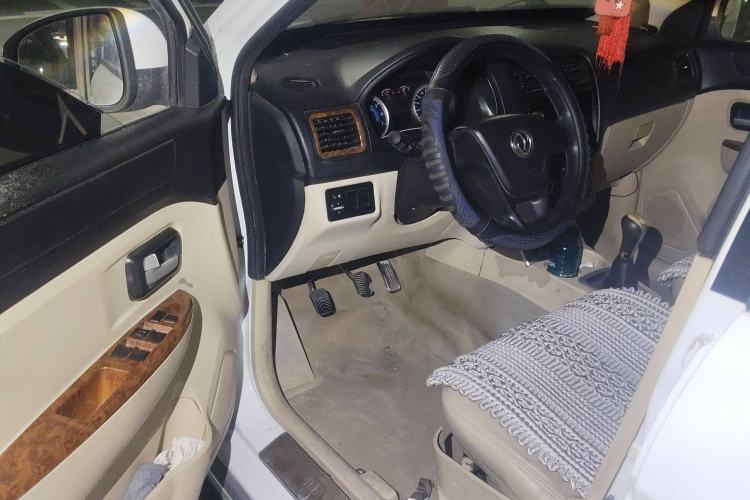 Used Dongfeng Fengon 350 2014 1.5L Manual Base Version
