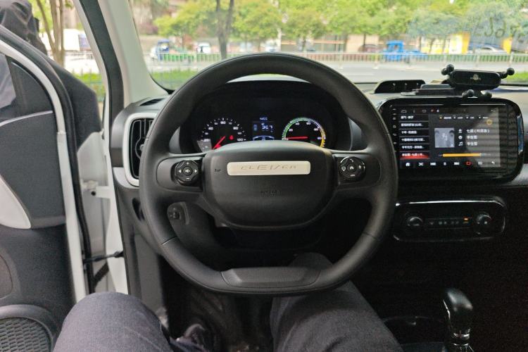 Used Roewe Clever 2022 311km QiQi BoBo Edition Steering Wheel