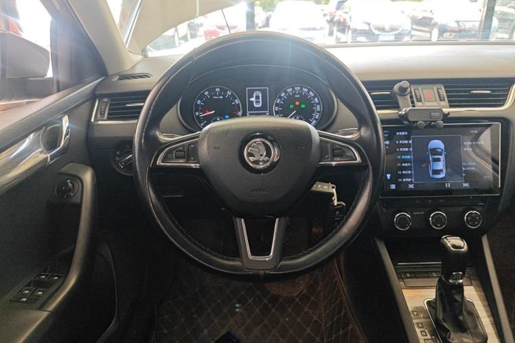 Used Skoda Octavia 2016 1.6L Automatic Smart Drive Edition Steering Wheel