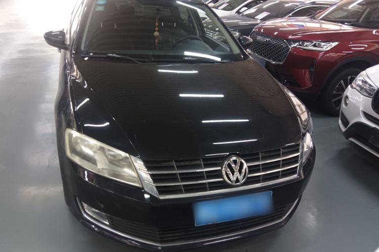 Used Volkswagen Lavida 2013 1.6L Manual Comfort Edition Front
