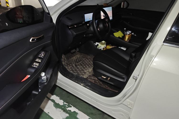 Used Baojun Yunhai 2024 500km Pure Electric Version Driver Seat