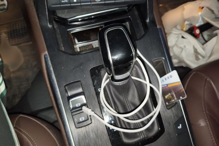 Used Wey VV7 2017 2.0T Flagship Model Gear Lever