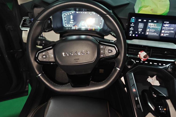 Used Lynk & Co 06 EM-P 2020 PHEV Plus Steering Wheel