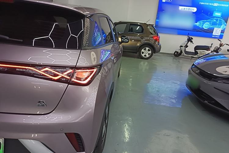 Used BYD Dolphin 2023 420 km Fashion Edition

