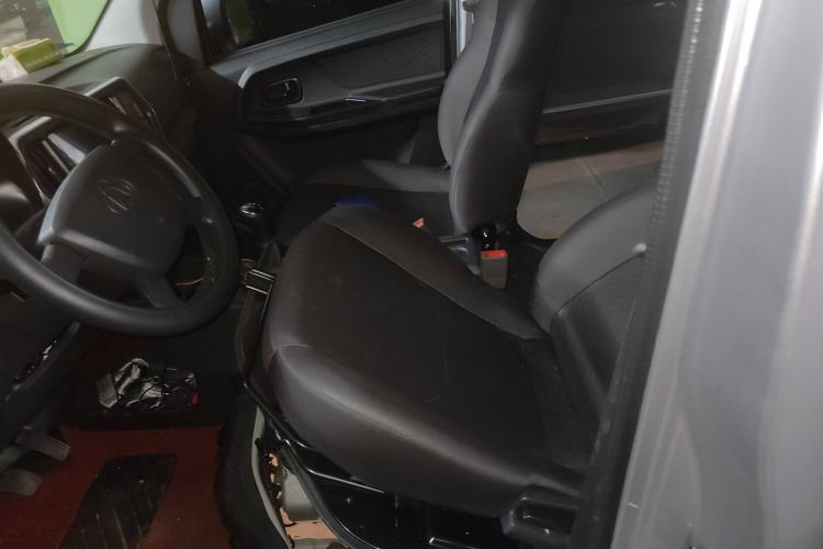Used CHANGAN KAICHENG Ruixing M60 2023 1.6L CNG Comfort-Grade 6-Seater Passenger Vehicle