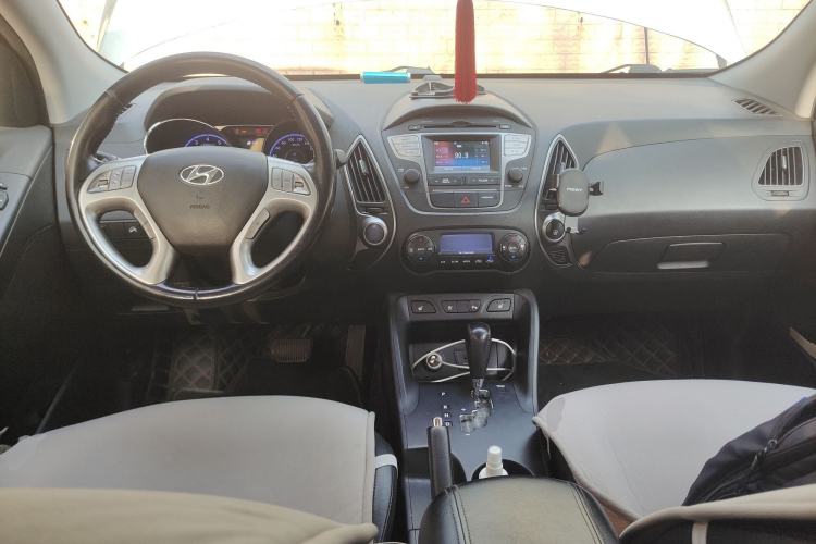 Used Hyundai ix35 2013 2.0L Automatic Two-Wheel Drive Smart GLS China IV Standard
